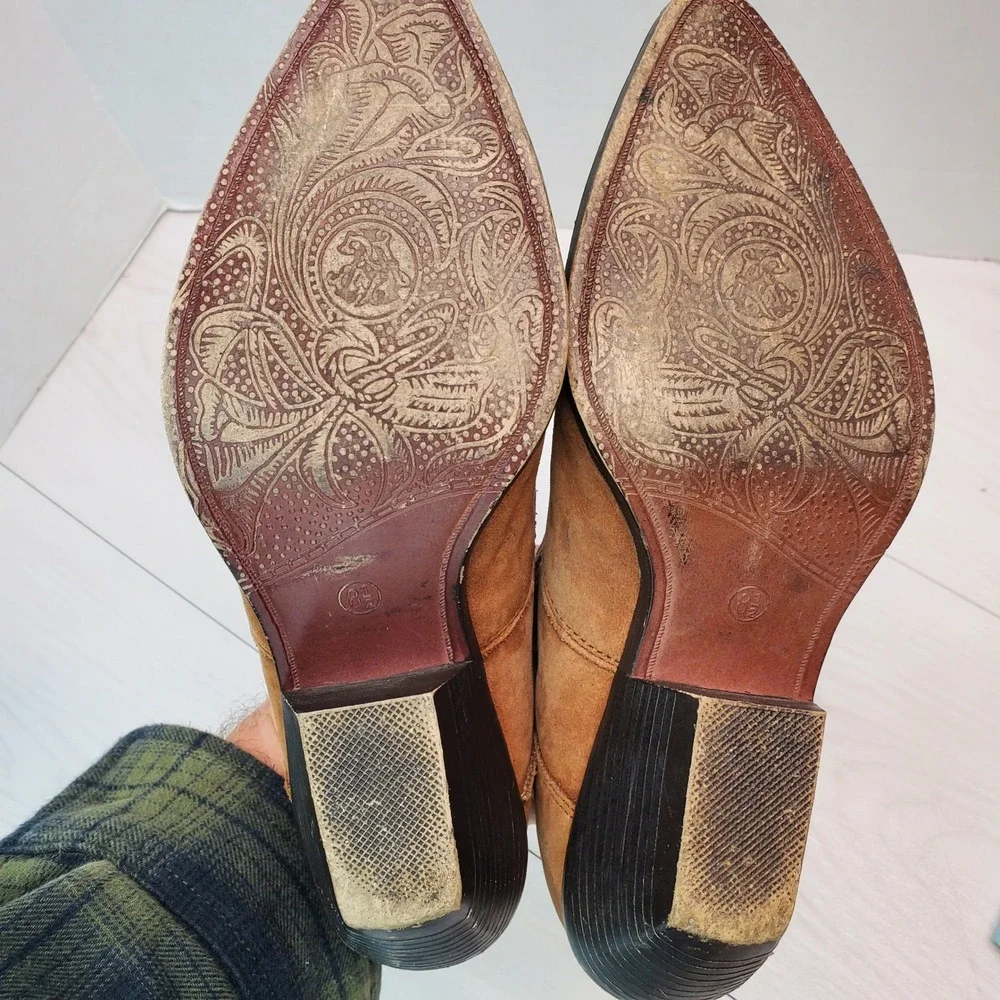 Zodiac‎ Dazey Tan Suede Western Pointed Toe Ankle Boots W 8.5 M Boho Festival